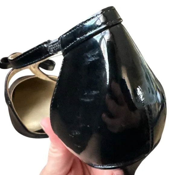 Bandolino Black Patent T-Strap Bow Pumps Womens Size 11M Pointed Stiletto Heels - Picture 10 of 13